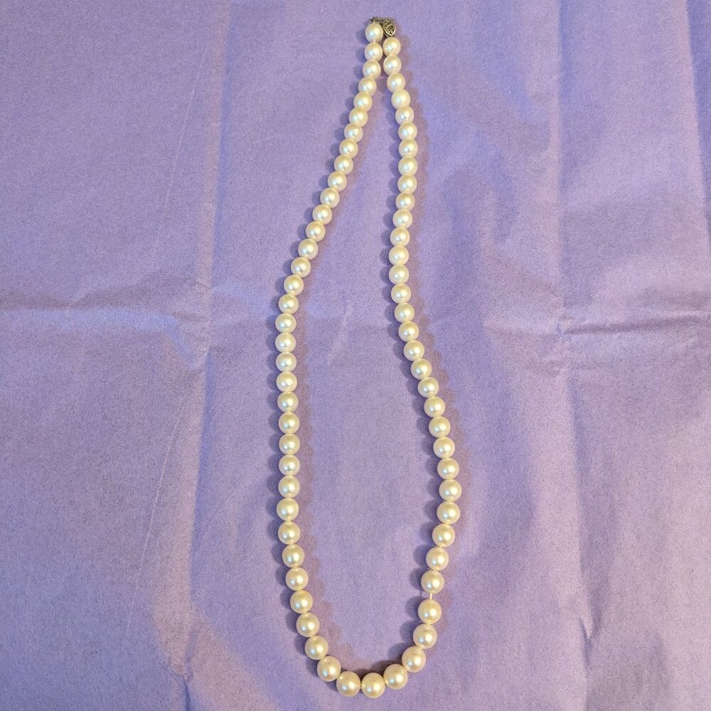 Pearl Necklace - Fake